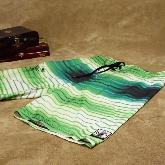 💥💥 HP 💥💥BODYGLOVE mens swim trunks - Picture 7 of 7